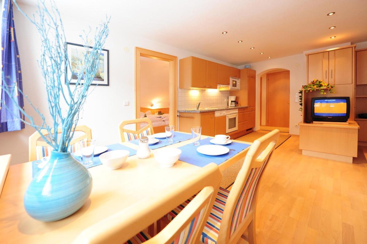 Bed and Breakfast Haus Enzian St. Anton am Arlberg Zimmer foto