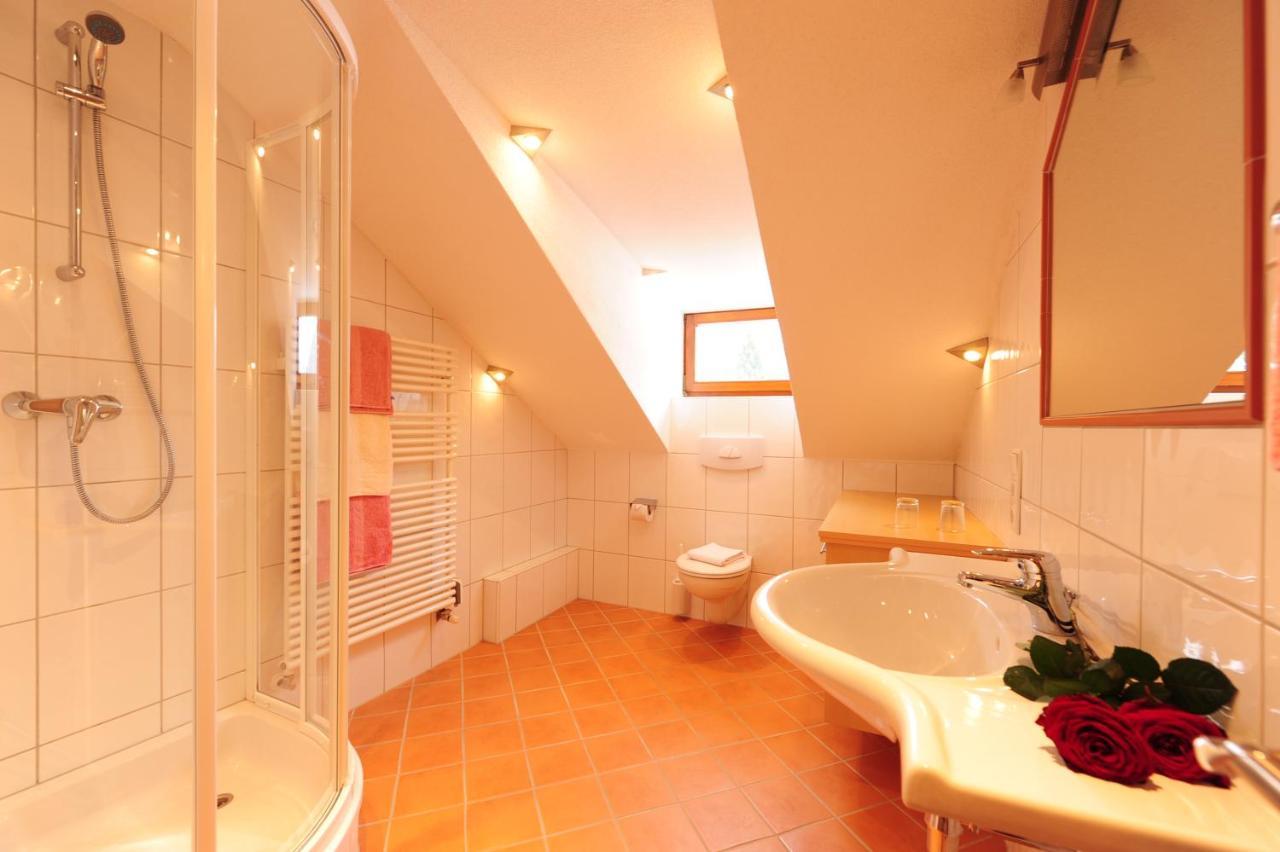 Bed and Breakfast Haus Enzian St. Anton am Arlberg Zimmer foto