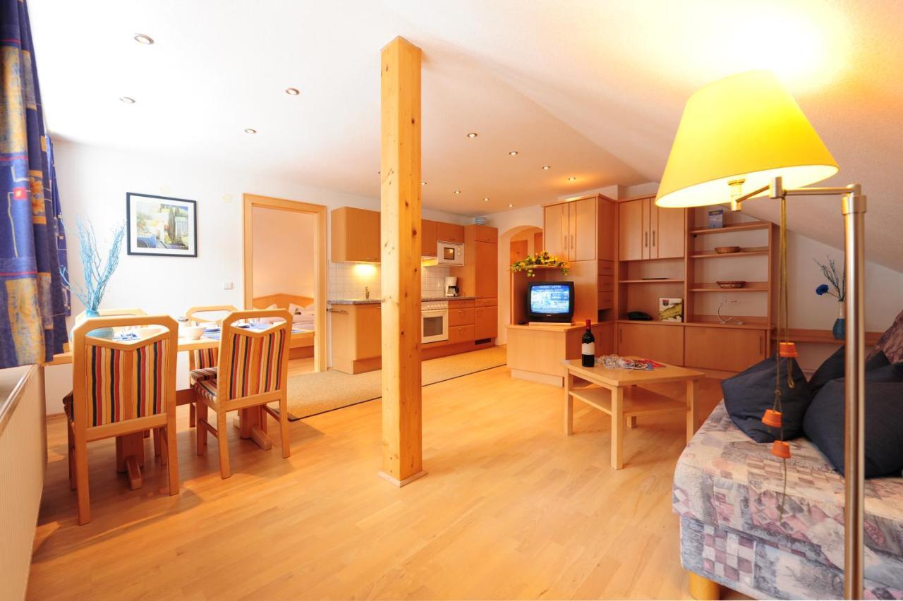 Bed and Breakfast Haus Enzian St. Anton am Arlberg Zimmer foto