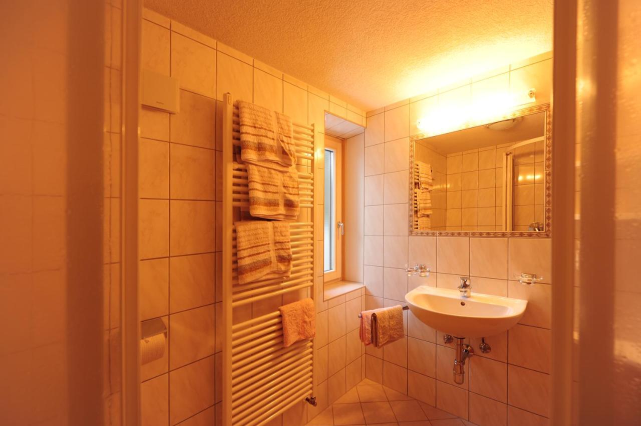 Bed and Breakfast Haus Enzian St. Anton am Arlberg Zimmer foto