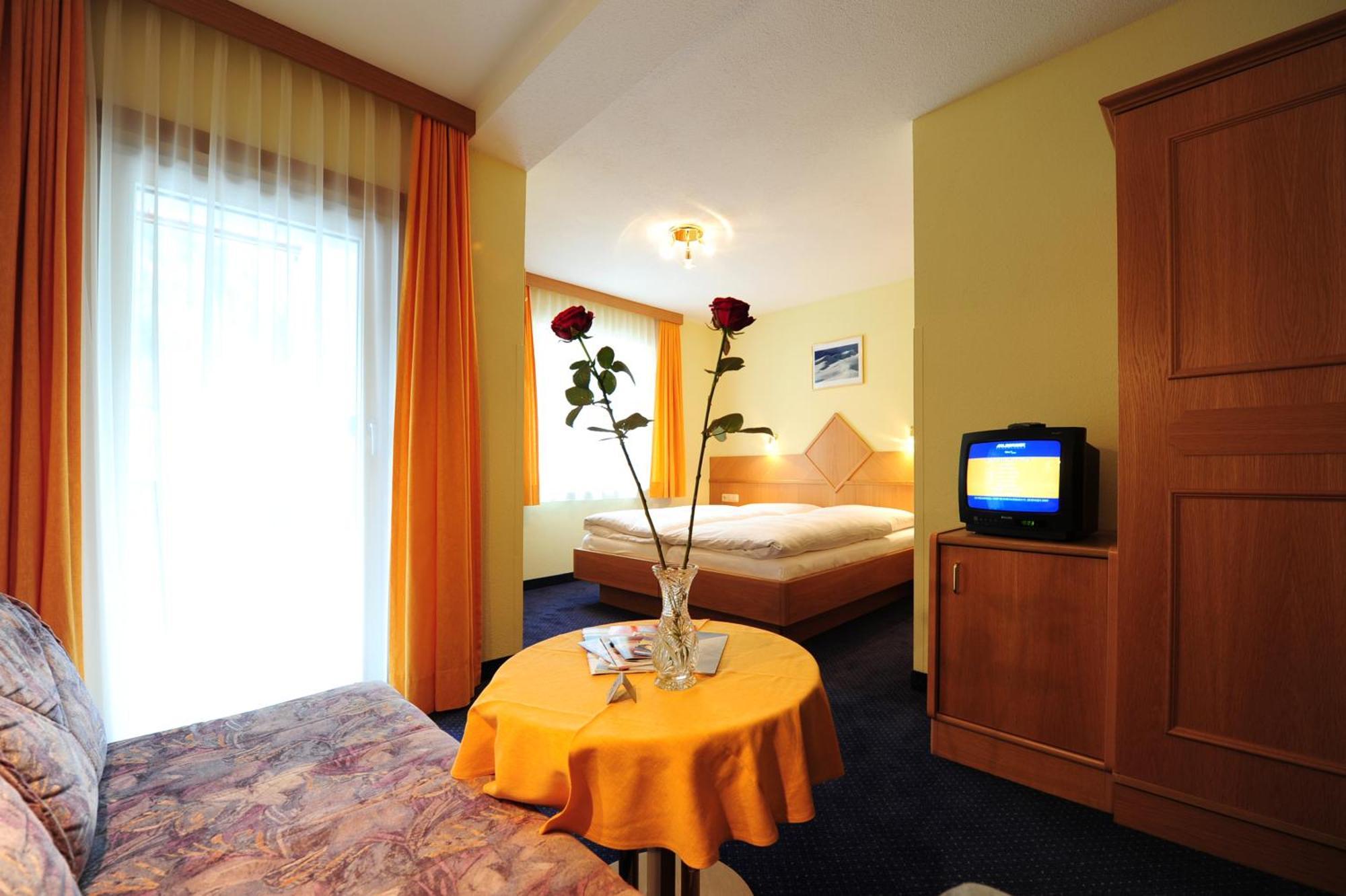 Bed and Breakfast Haus Enzian St. Anton am Arlberg Exterior foto